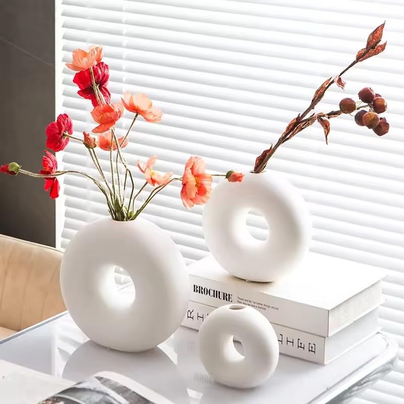 Itzacart modern home decor table porcelain artistic small matte white ceramic donut vase