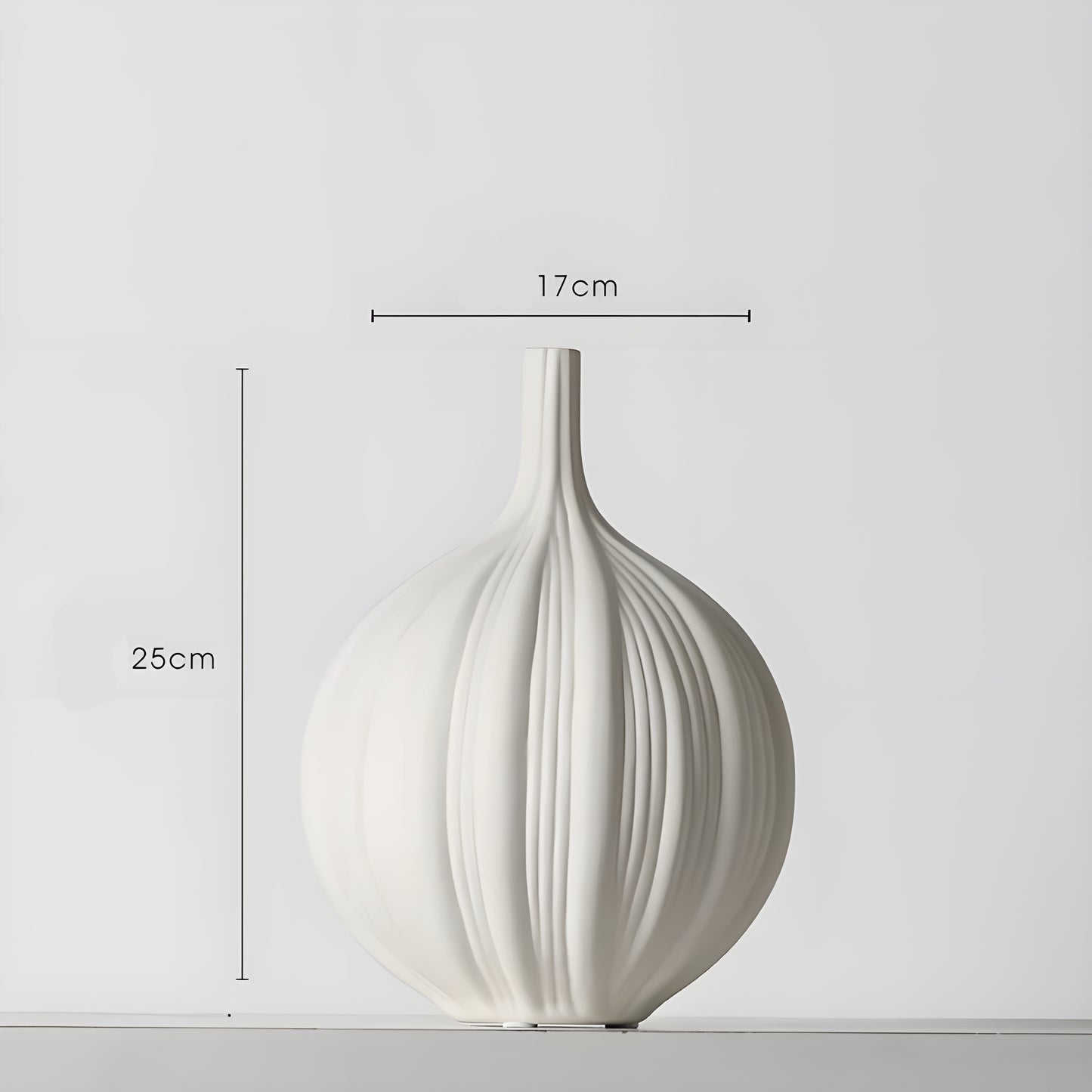 Itzacart White Garlic Vase