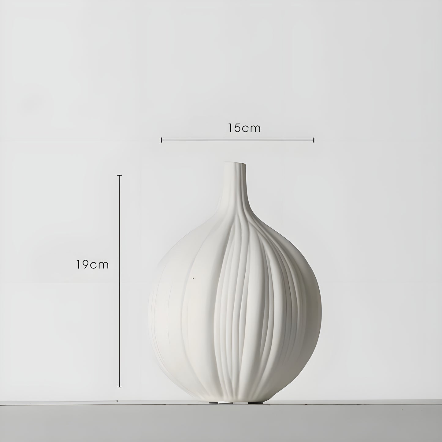 Itzacart White Garlic Vase