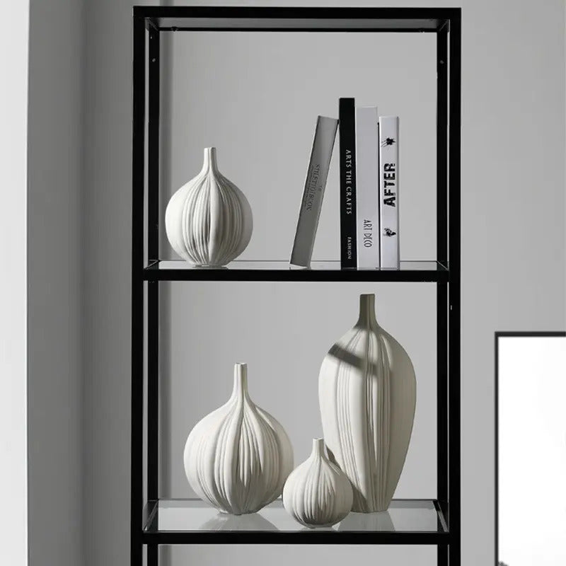 Itzacart White Garlic Vase