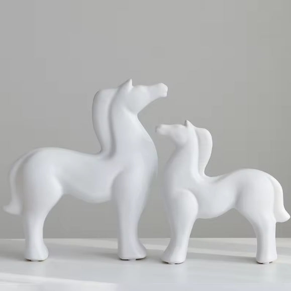 Modern Glossy Ceramic Horse Statue - Enhances Home & Office Décor (Black)